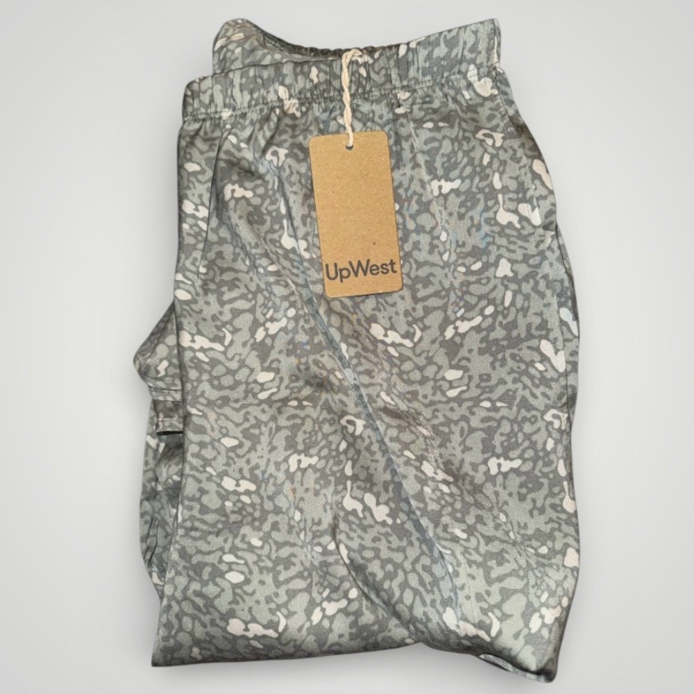 NEW UpWest Tulip Hem Satin Sleep Pant Sandy Print Sage Green/Cream Sz Small NWT - Picture 4 of 6